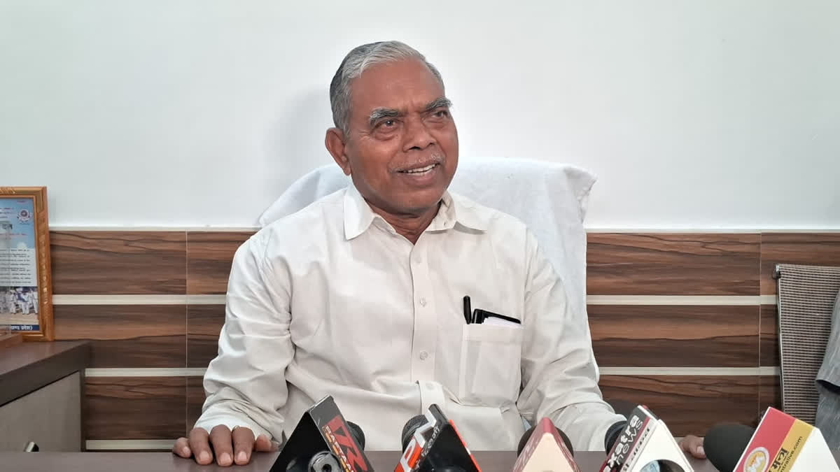 प्रधानमंत्री नरेंद्र मोदी के संरक्षण में भारत में सेफ हैं अडानी- केशव महतो  कमलेश