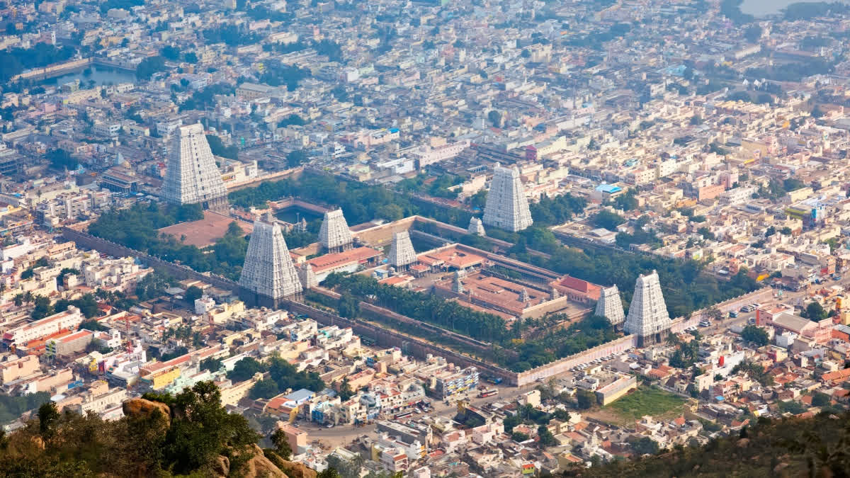 Karthigai Deepam: 8 Temples To Visit In Tamil Nadu During The Bright Festival Arunachaleswarar Temple