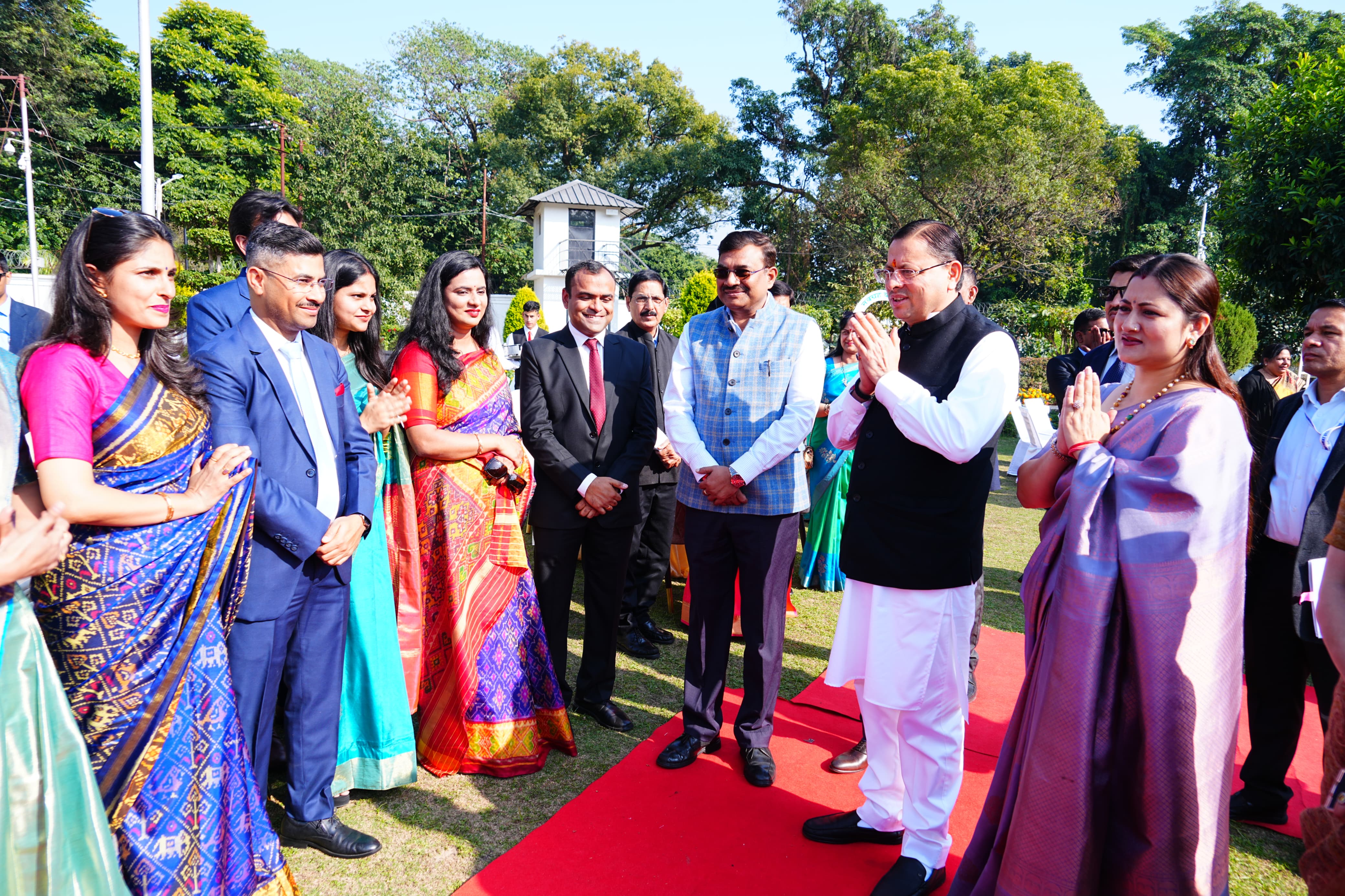 CM Dhami IAS officers meeting