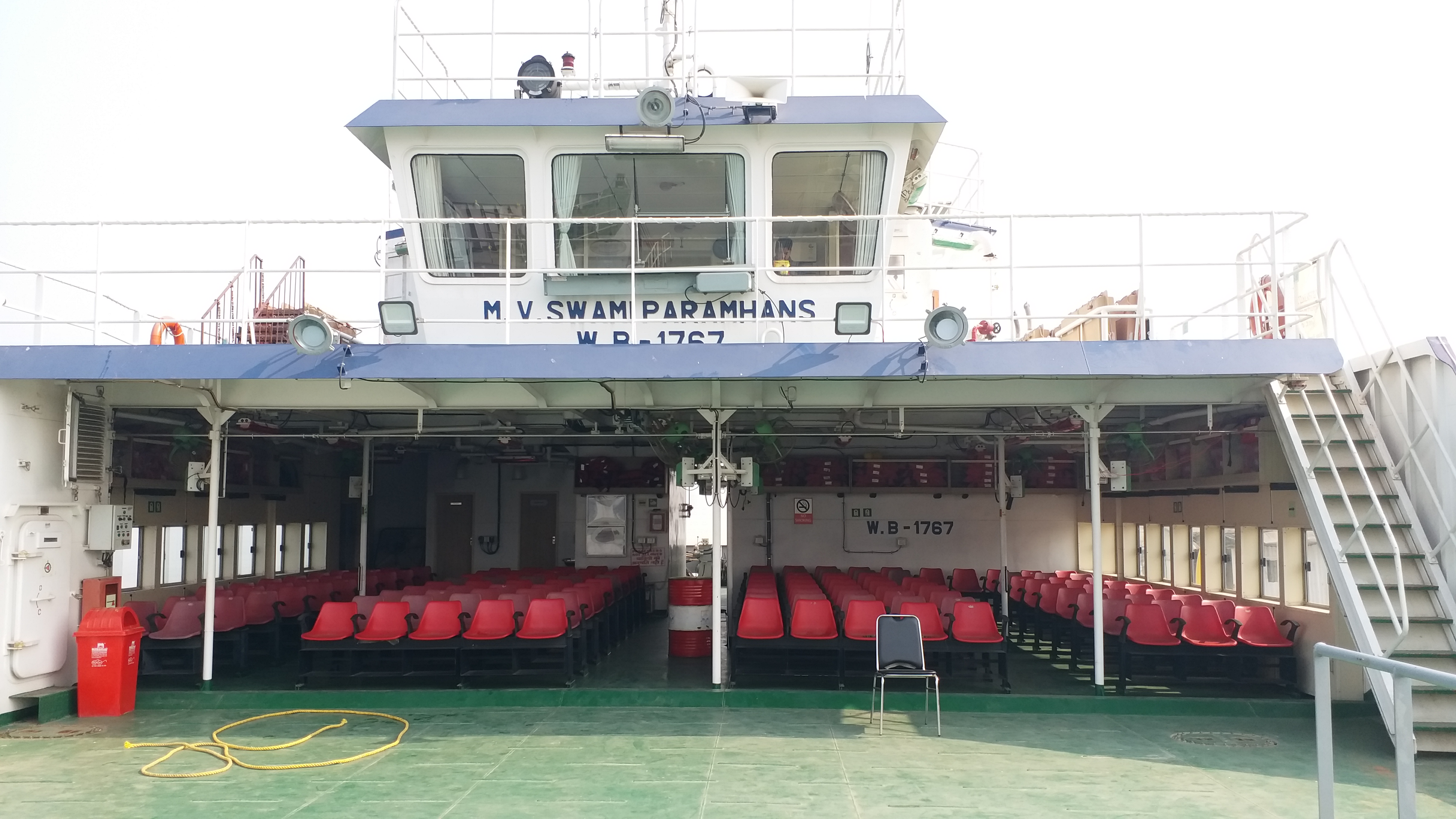 क्रूज पर पार्टी और बैठने की जगह