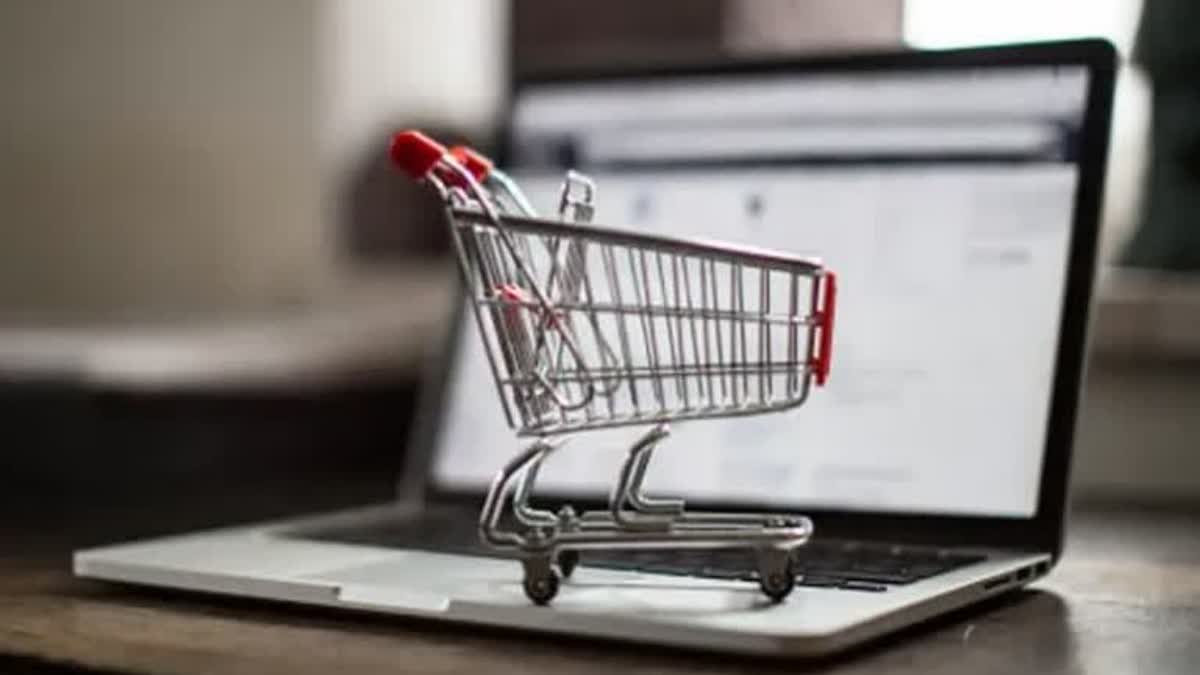 ரூ.1 லட்சத்துக்கு ஆணுறை வாங்கிய சென்னை வாடிக்கையாளர்; ஆன்லைன் ஷாப்பிங்கில் வெளியான அதிர்ச்சி தகவல்