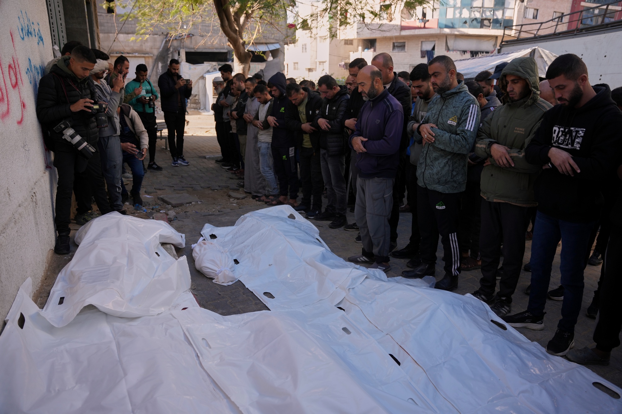 Yearender 2025 Gaza Conflict Goes On Unabated Amid Fragile Ceasefire