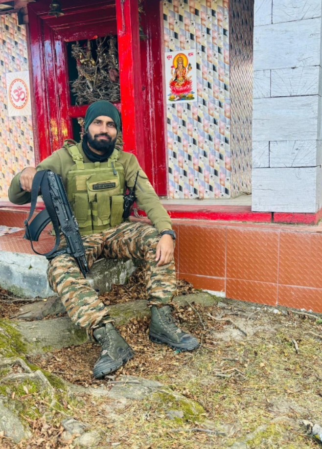 जम्मू कश्मीर सड़क हादसे में शहीद हुआ यमुनानगर का लाल, 2 बहनों का इकलौता भाई था सुधीर नरवाल