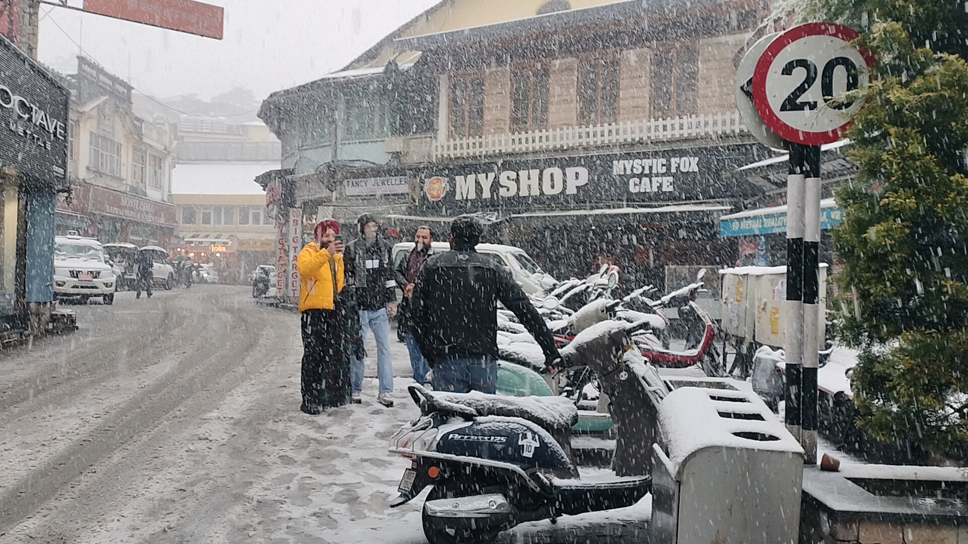 Snowfall in Mussoorie