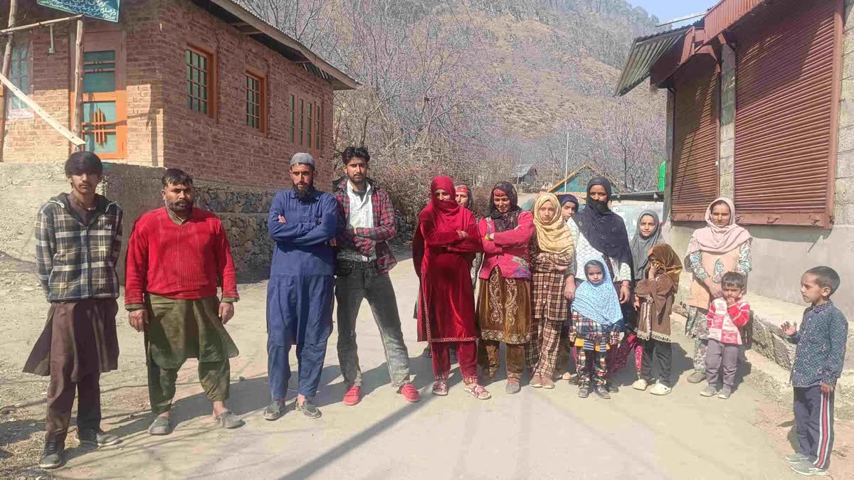 ترال: گجر بستی گلشن پورہ کے لوگوں کا جل شکتی محکمہ کے خلاف احتجاج