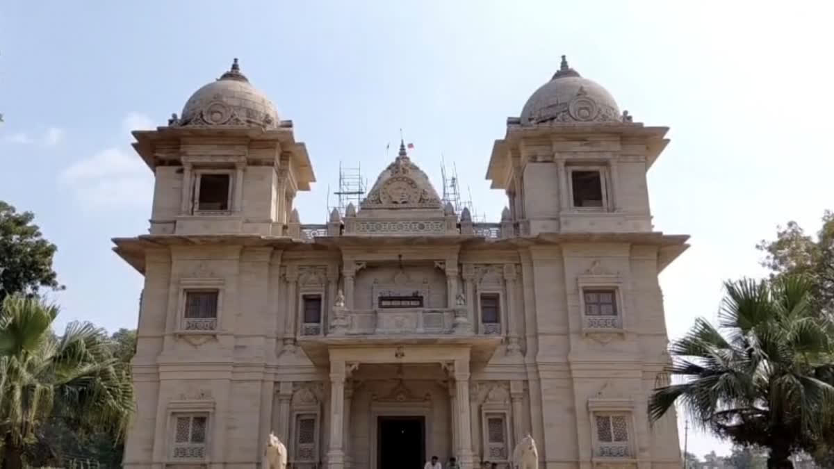 The priest discovered 18 idols and ritual utensils missing from the Vishnu temple.