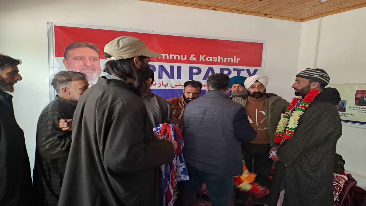 Political mafia duping Public in Tral says Dr Harbaksh Urdu News