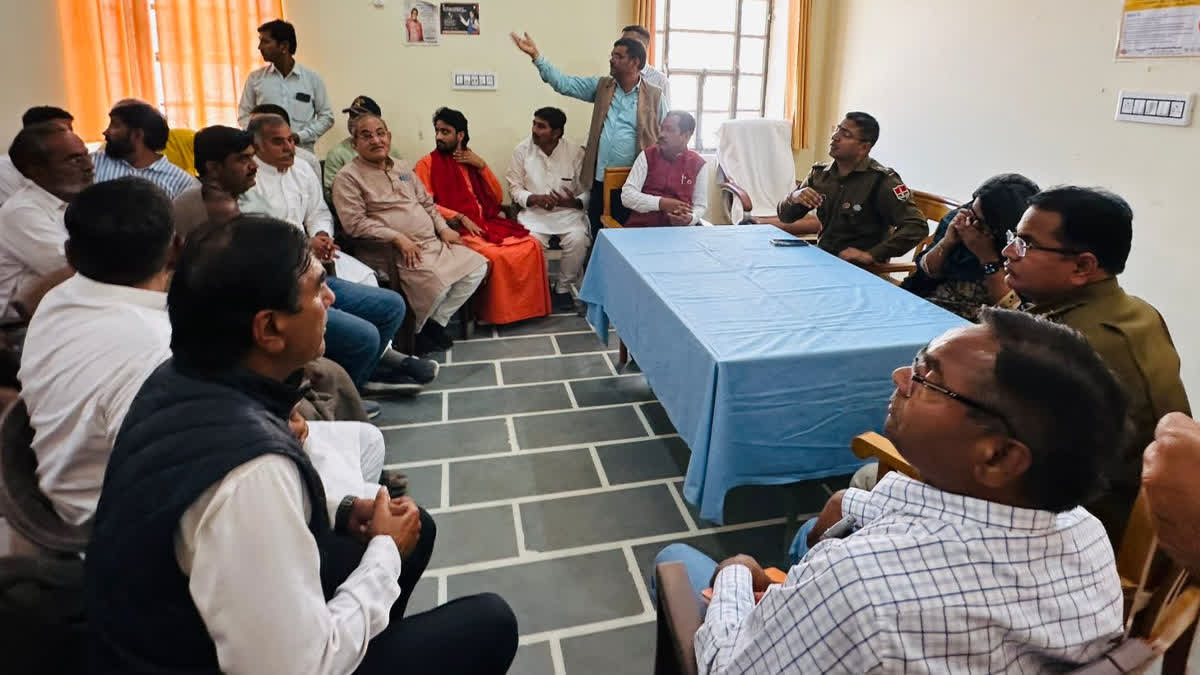 Talks between protesters and the administration