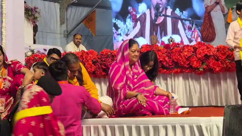 पुष्कर में धीरेंद्र शास्त्री की हनुमंत कथा