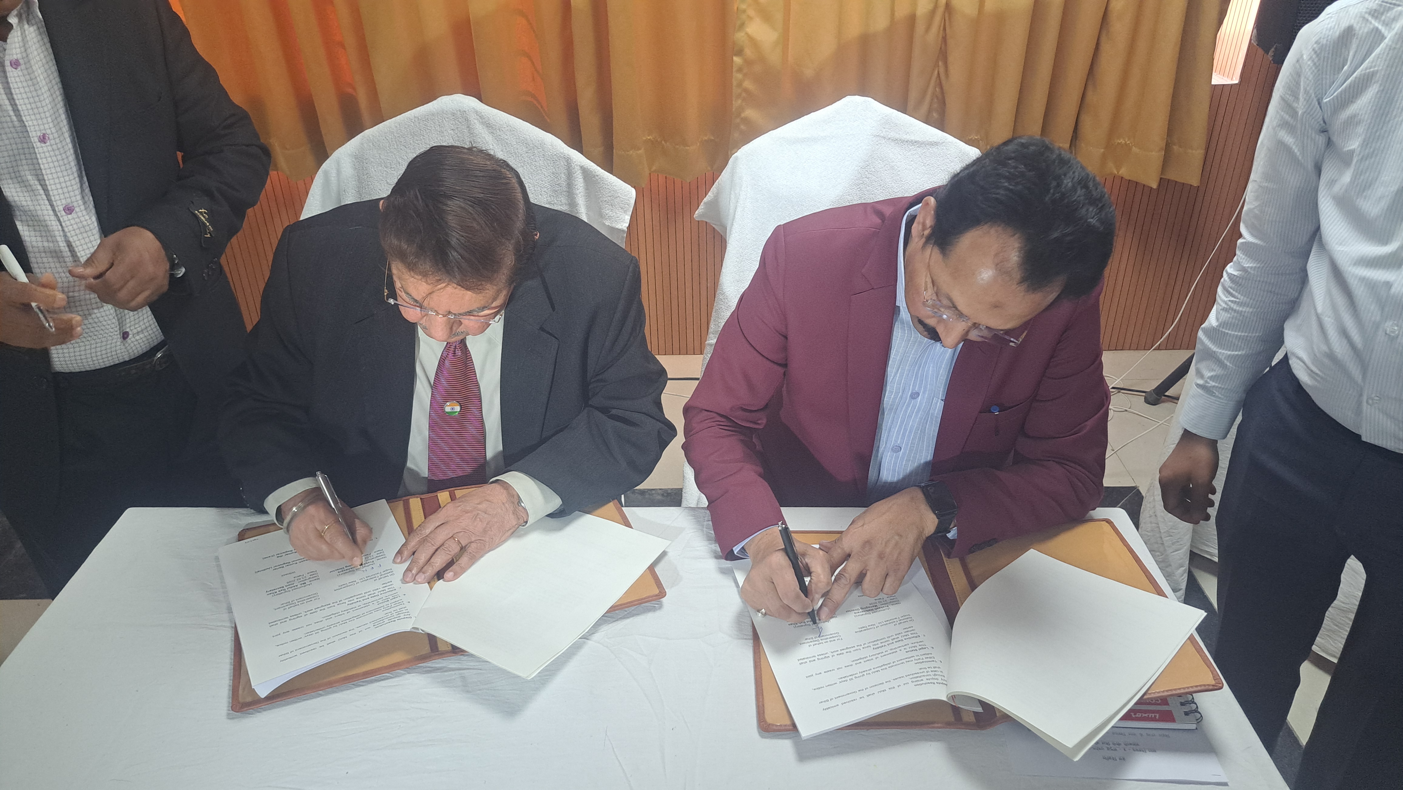 सहकारिसहकारिता विभाग और राष्ट्रीय सहकारी शक्कर कारखाना संघ के बीच करार