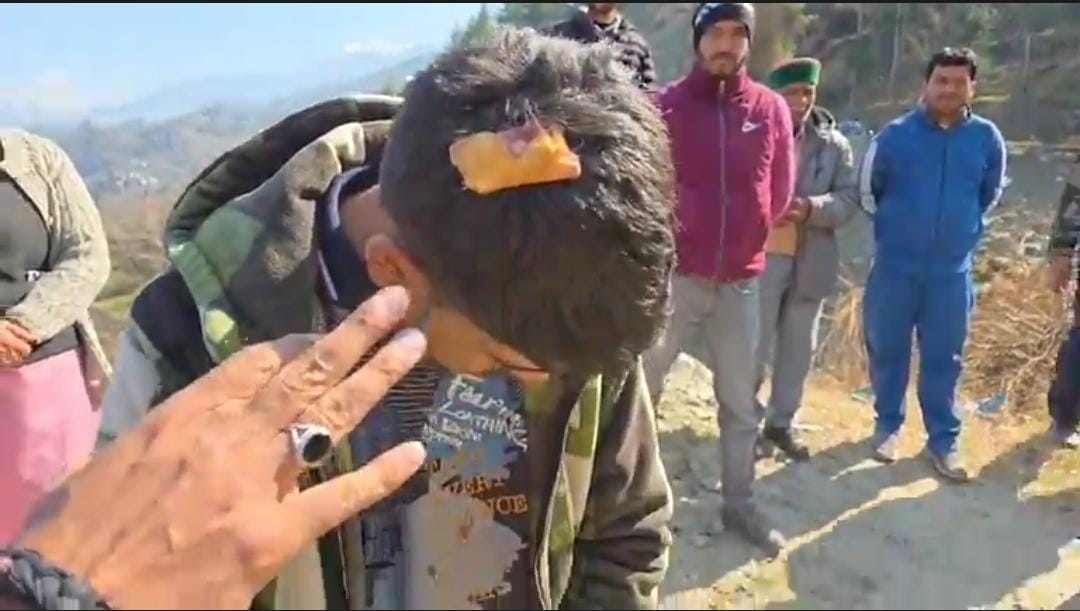 गोली से घायल व्यक्ति