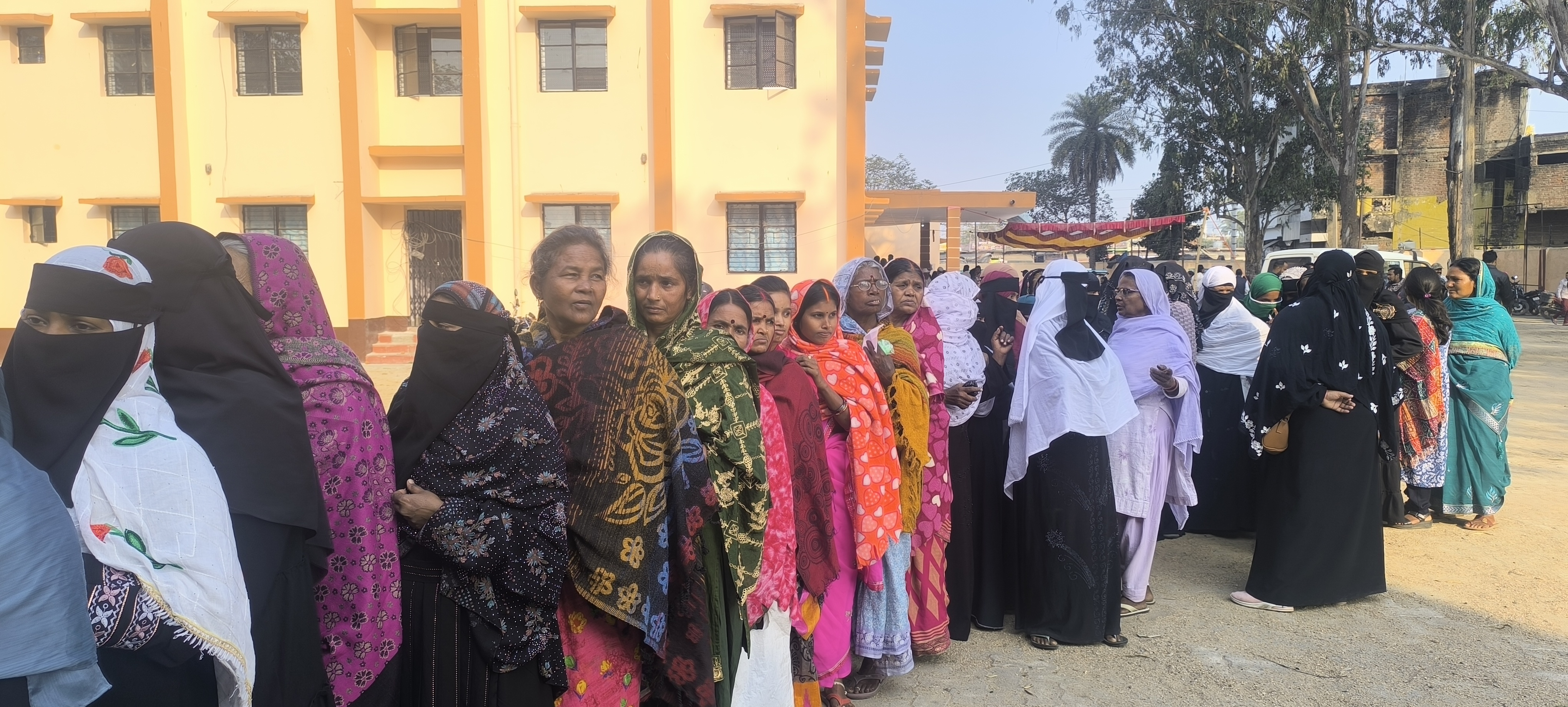 MUNICIPAL ELECTIONS VOTING