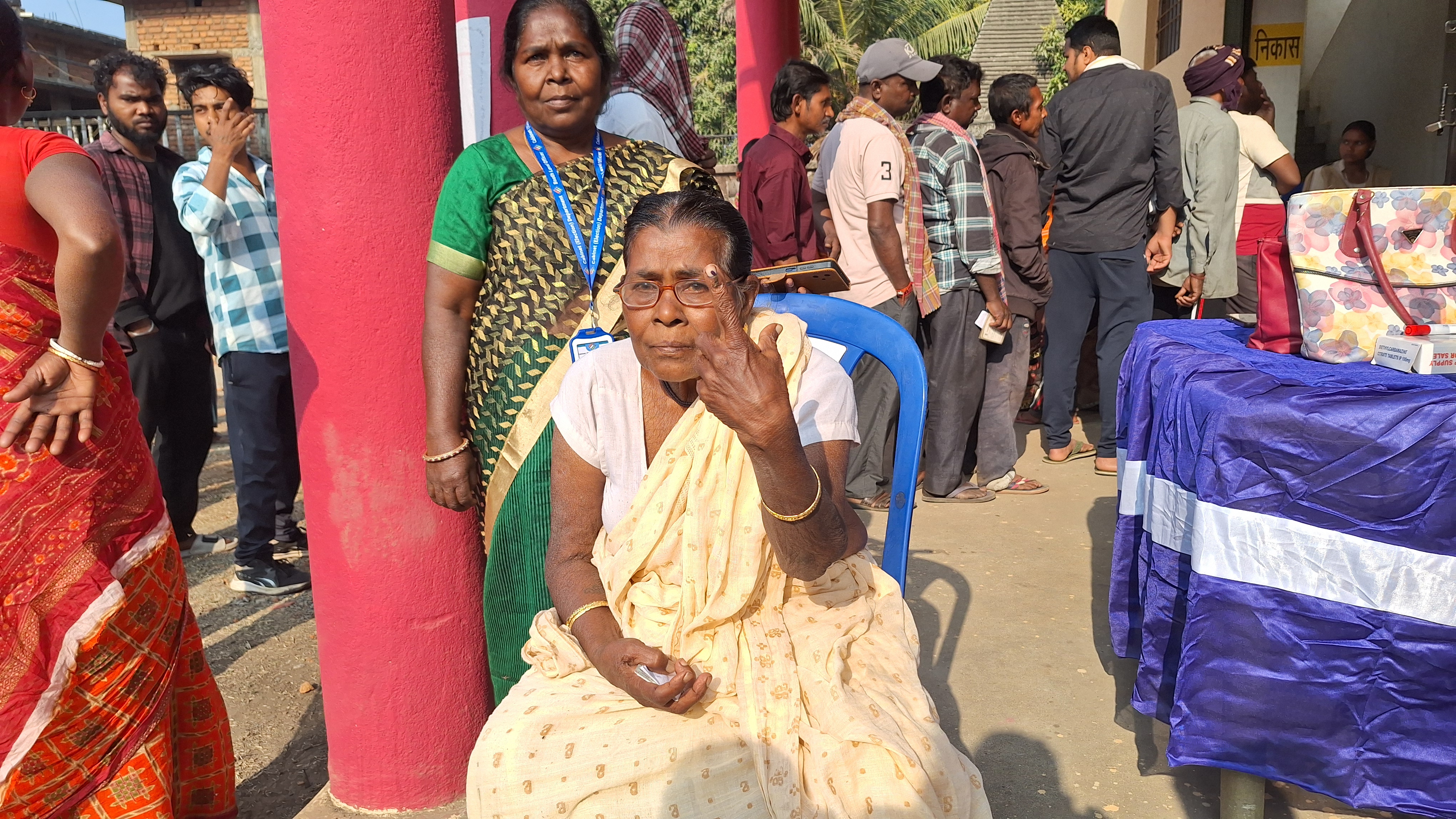 MUNICIPAL ELECTIONS VOTING