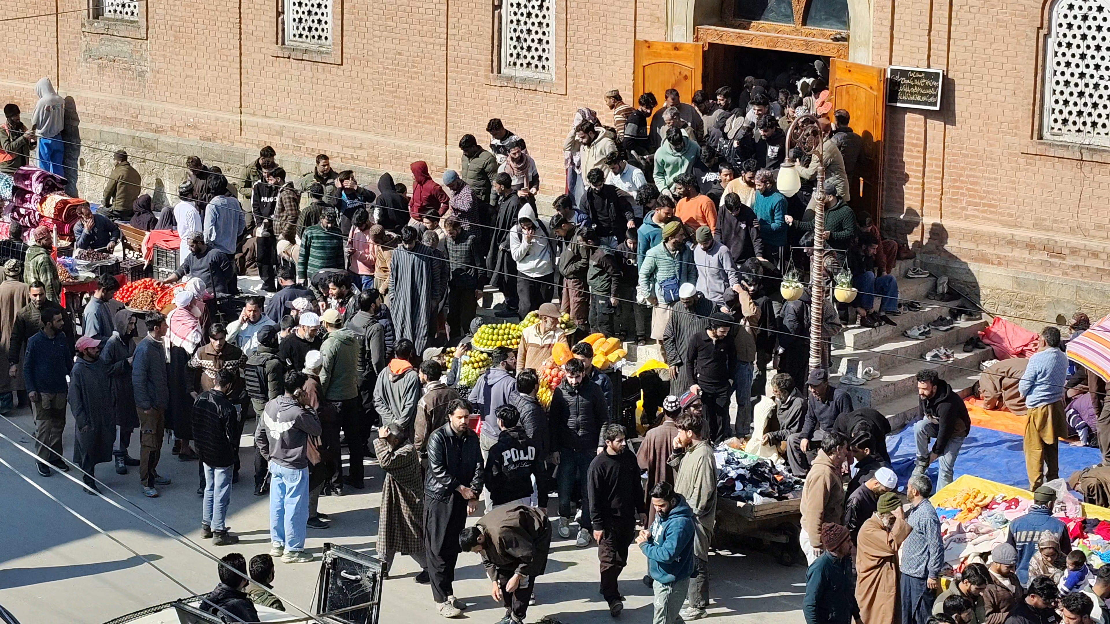 A bright symbol of spirituality, the pride of South Kashmir where centuries of prayers are preserved Urdu News