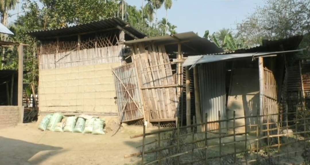 A poor family from Darang Sipajhar appeals to the CM to help