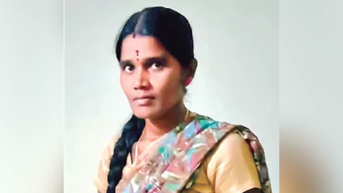 'Amma Wake Up': Toddler Girl Found Crying Next To Mother's Body In Telangana Field