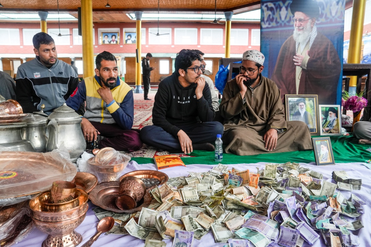 Token Of Love Women Lead With Gold Children With Piggy Banks As Kashmiris Donate Crores To Iran