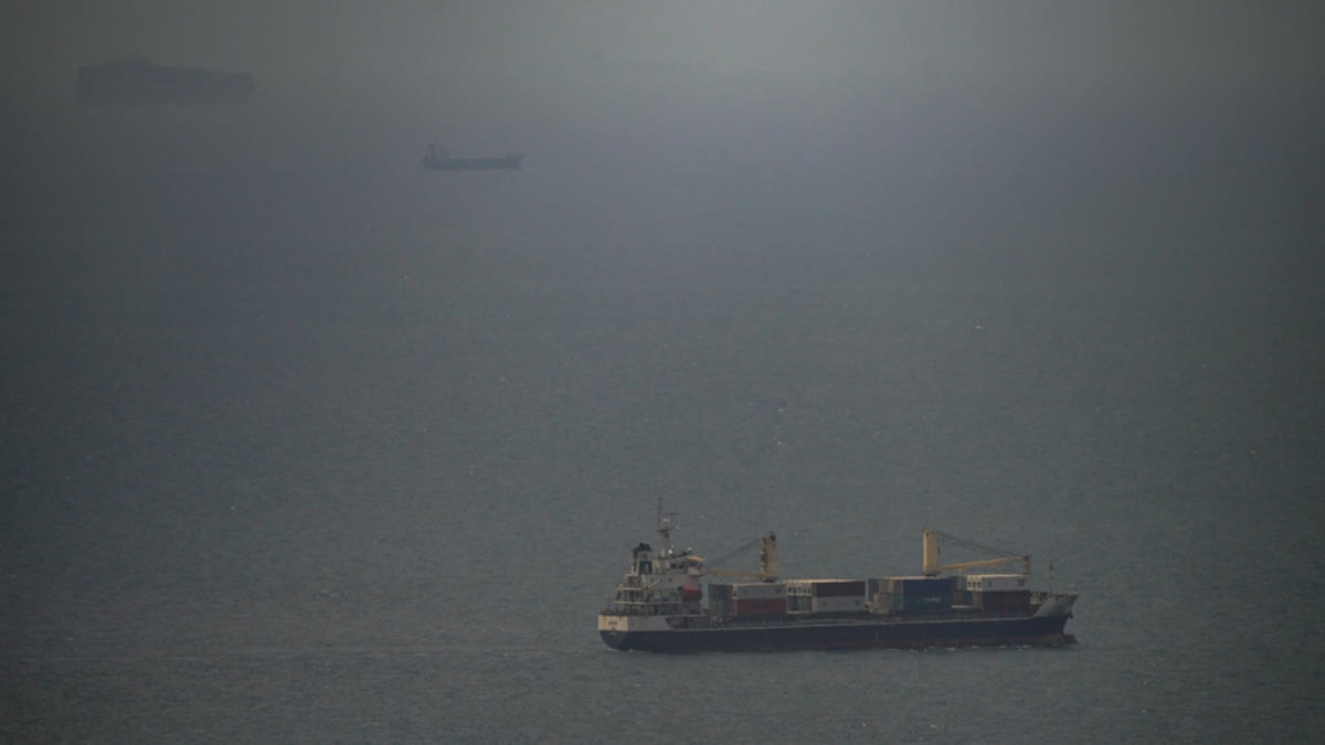 Trump Orders US Military To 'Shoot And Kill' Iranian Small Boats Choking Strait Of Hormuz Trump Orders US Military To 'Shoot And Kill' Iranian Small Boats Choking Strait Of Hormuz