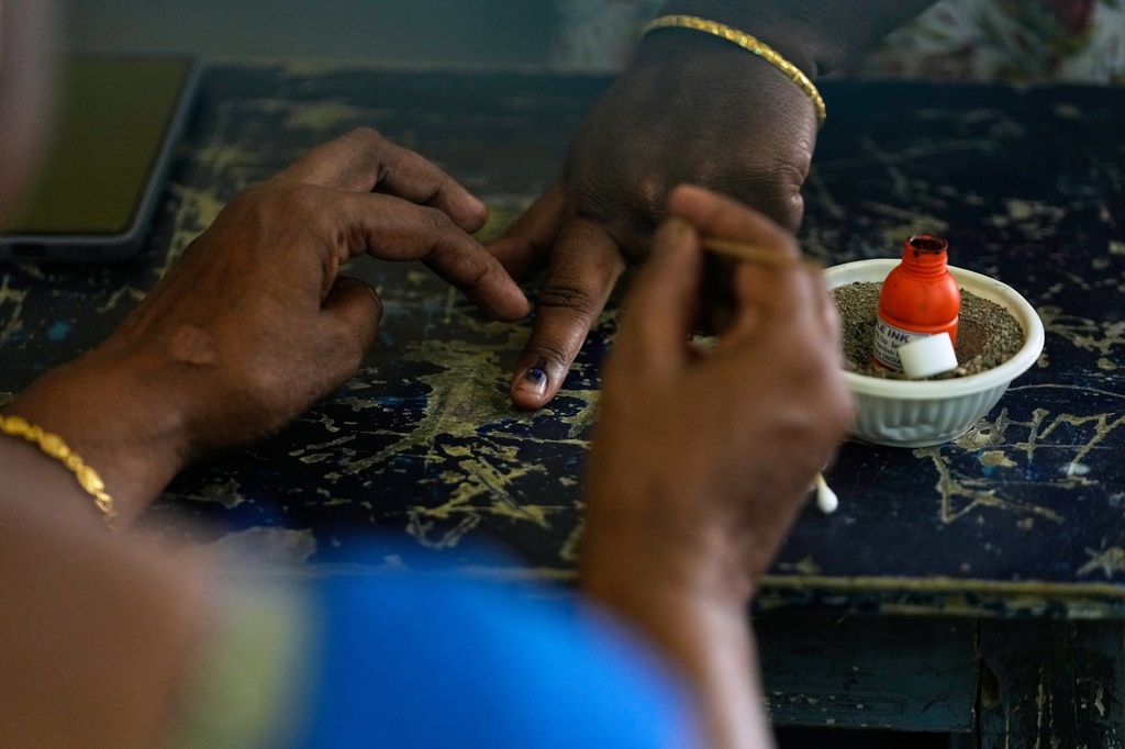 Tamil Nadu witnessed a record voter turnout of over 85 per cent on Thursday during elections to 234 Assembly constituencies even as voters defied the scorching heat and turned up at polling stations to exercise their franchise.