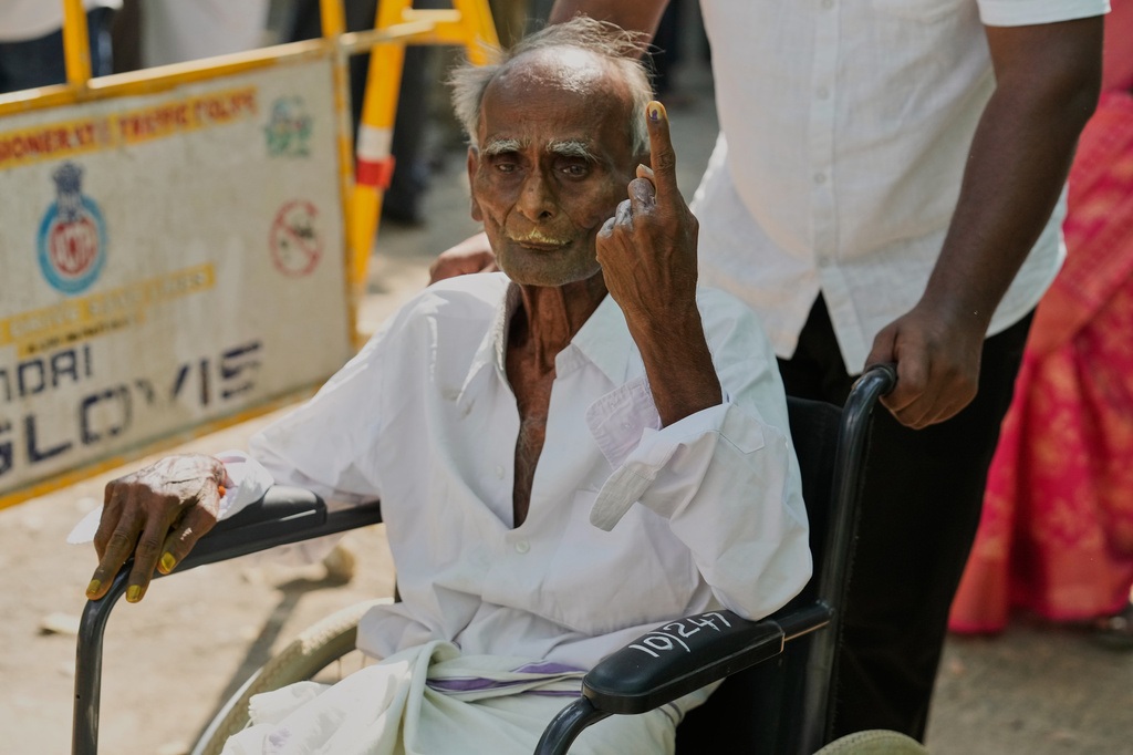: Tamil Nadu witnessed a record voter turnout of over 85 per cent on Thursday during elections to 234 Assembly constituencies even as voters defied the scorching heat and turned up at polling stations to exercise their franchise.