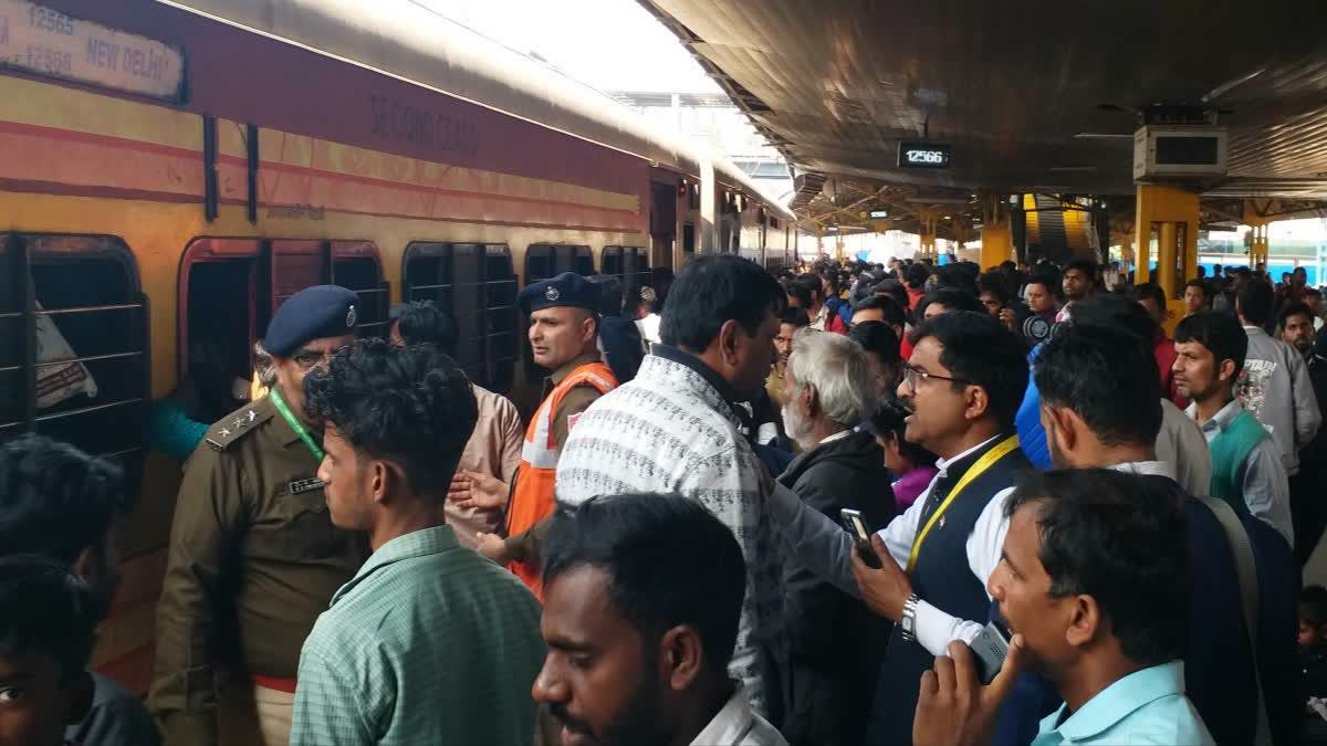 Railways Cracks Down On Ticketless, Irregular Passengers
