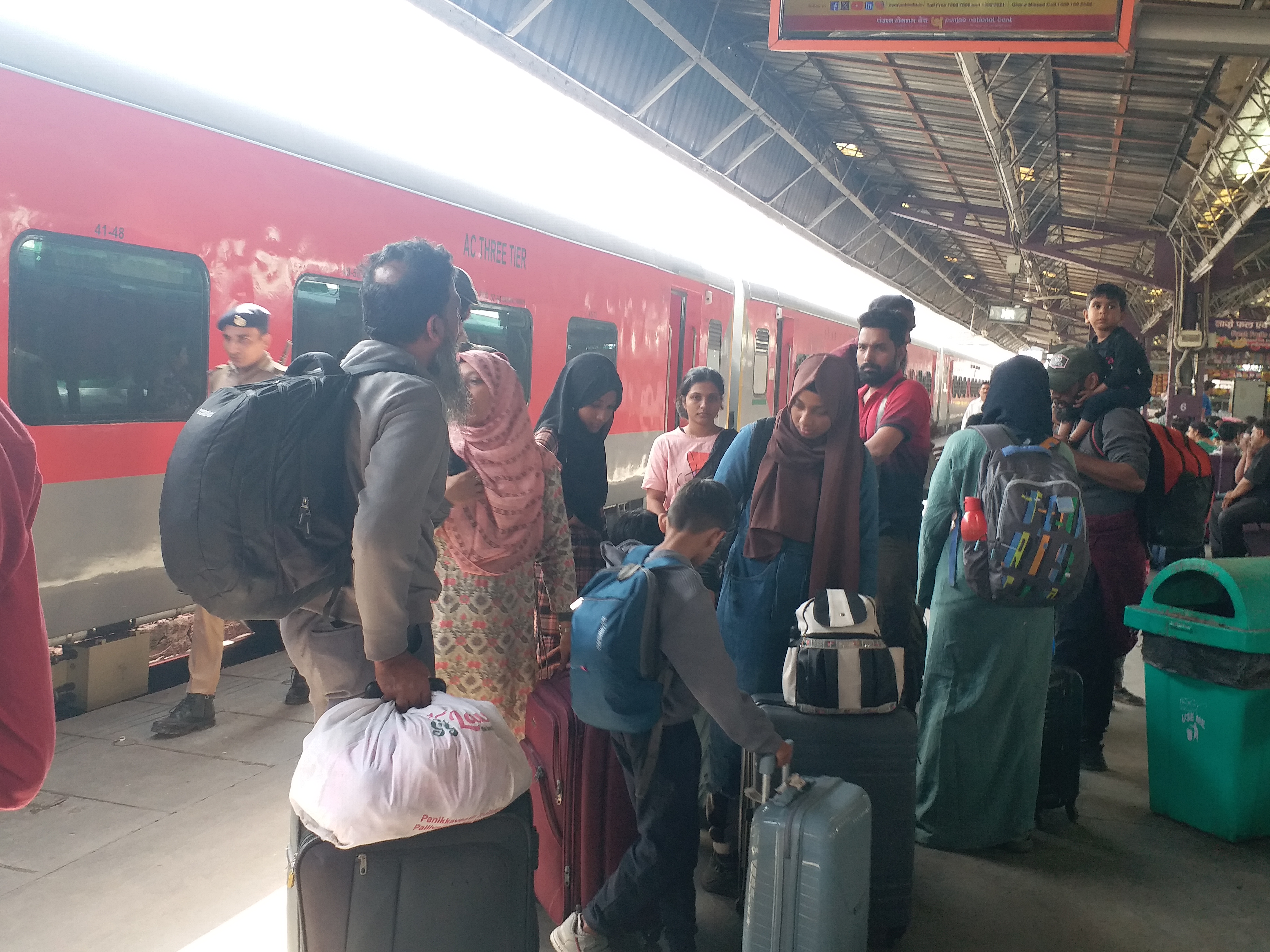 यात्रीगण कृपया ध्यान दें...! उत्तर रेलवे यात्रियों की सहूलियत के लिए चलाने  जा रहा समर स्पेशल ट्रेन