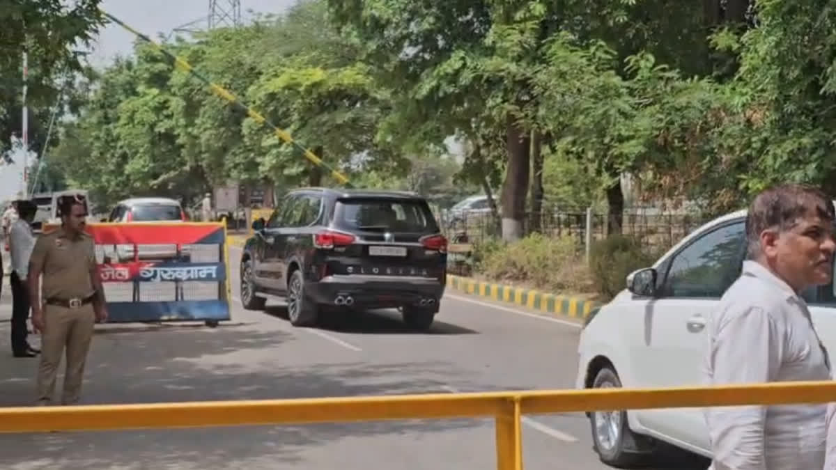 Kejriwal and Bhagwant Mann met Sanjeev Arora at Bhondsi Jail in Gurugram