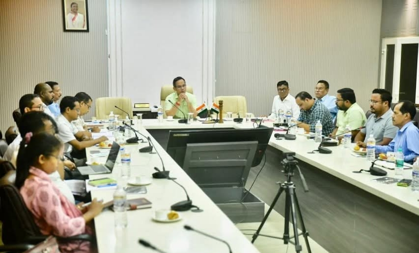 MP Gaurav Gogoi met with the heads of various departments of Jorhat for discussions