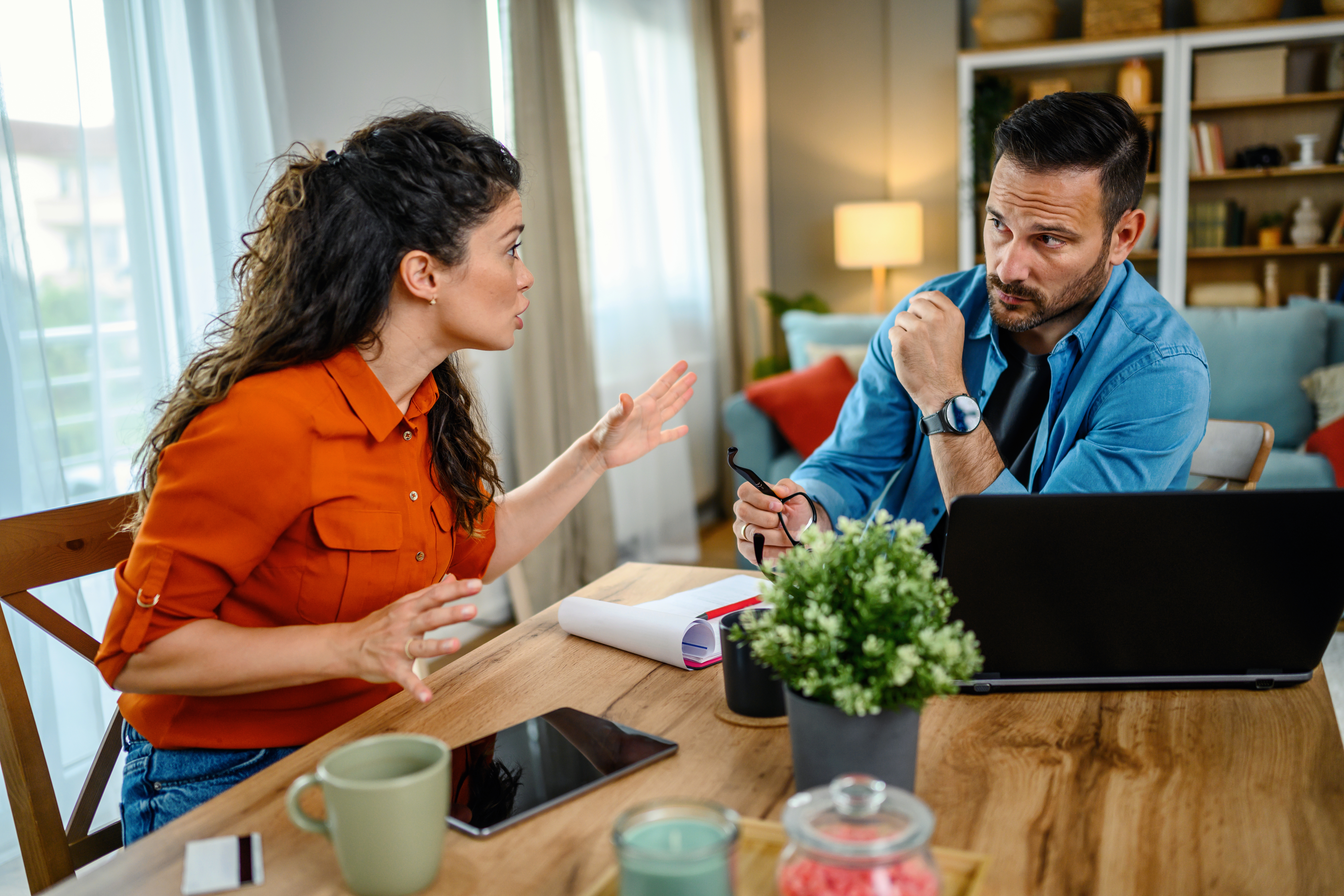 పదే పదే సాకులు చెప్పడం