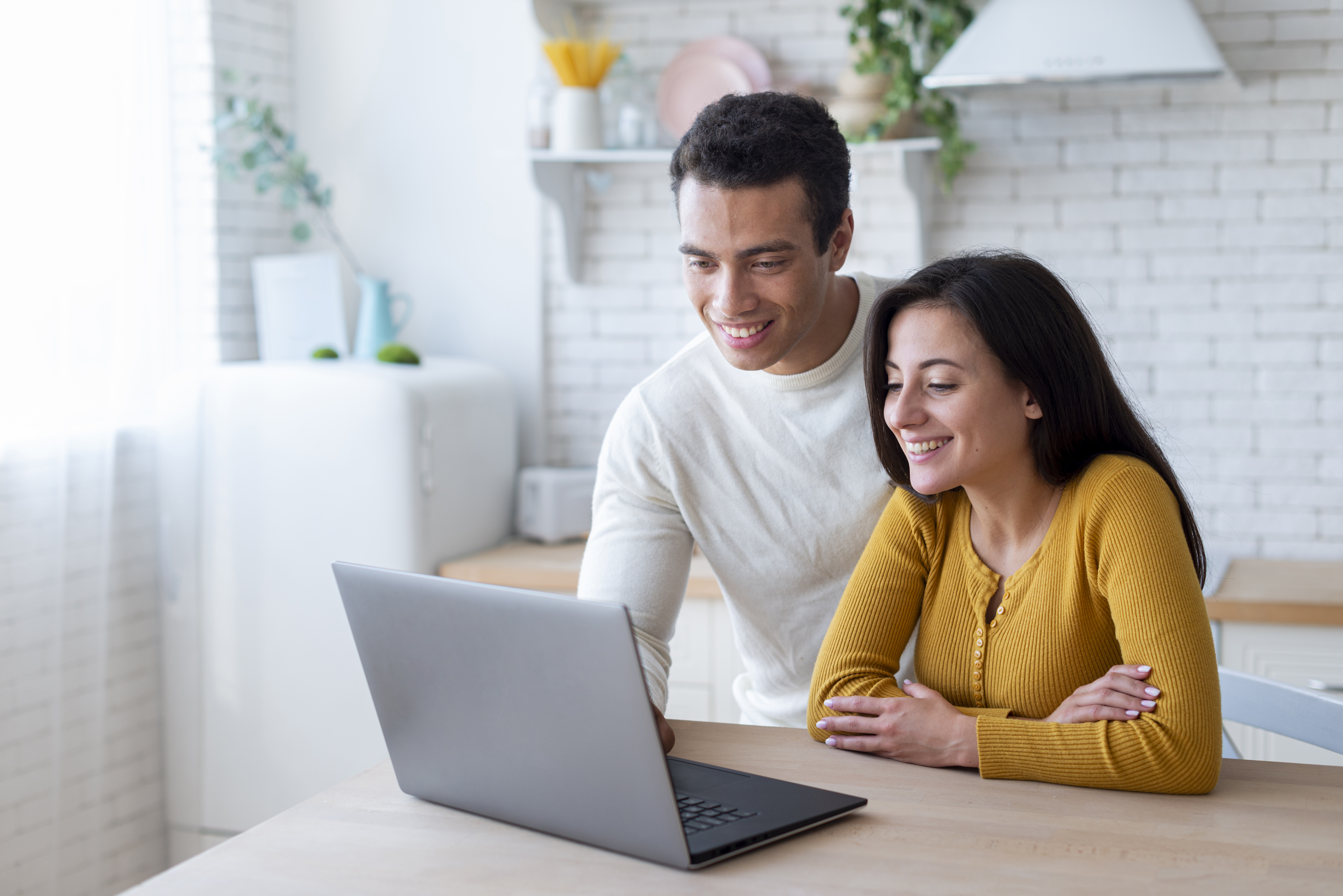 husband and wife in the same office how to keep your personal and professional life separate