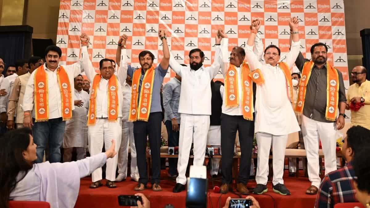 Kiran Pavaskar mocked Balasaheb Thackeray's speech