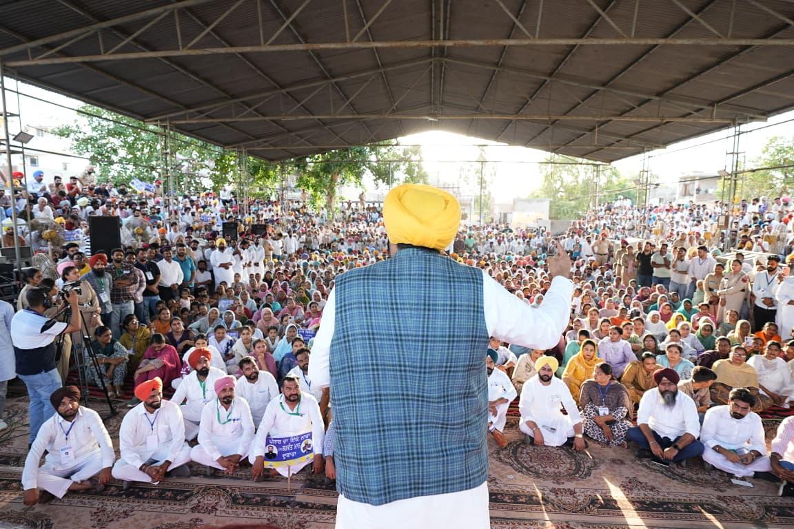 ਫ਼ਰੀਦਕੋਟ ਵਿੱਚ ‘ਲੋਕ ਮਿਲਣੀ’ ਦੌਰਾਨ ਵਿਰੋਧੀਆਂ 'ਤੇ ਸਿਆਸੀ ਹਮਲਾ, ਸਰਕਾਰ ਦੀਆਂ ਪ੍ਰਾਪਤੀਆਂ ਵੀ ਗਿਣਾਈਆਂ lok milni program at Faridkot