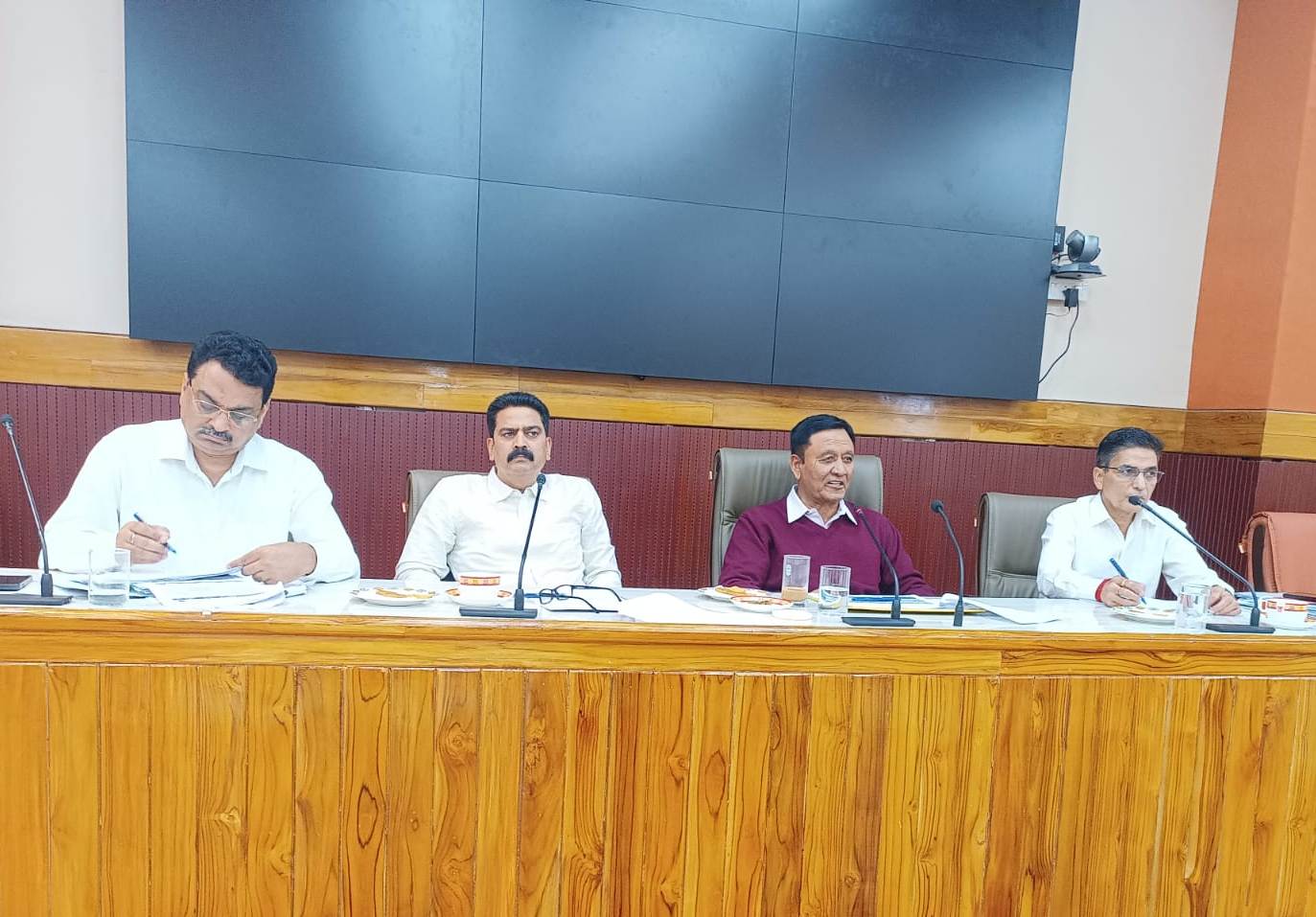 Himachal Govt Meeting on Delay in HP Shiva Project