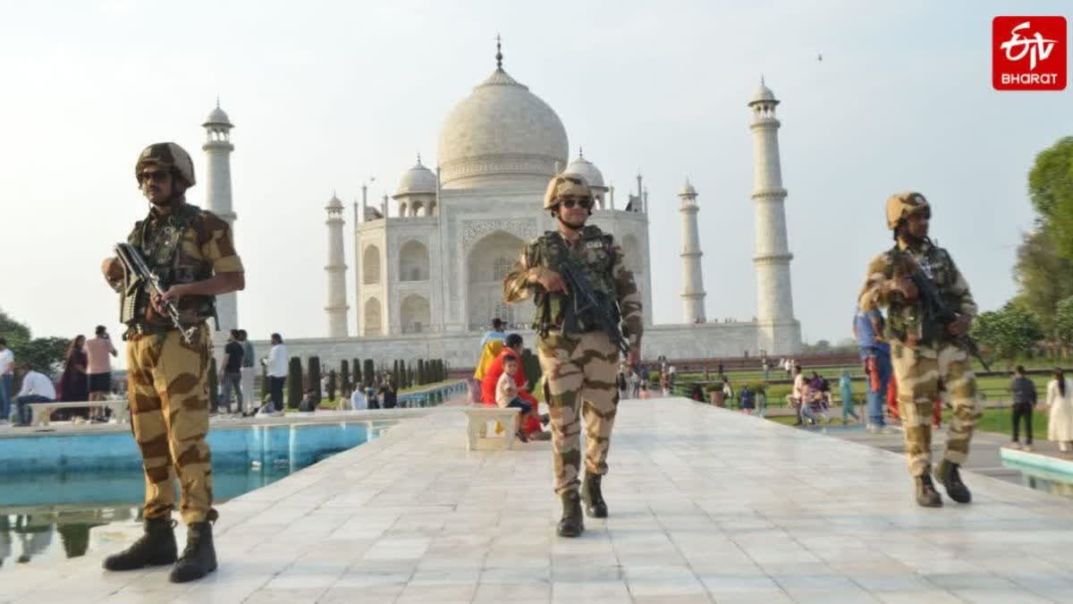 up agra taj mahal water bottle restrictions in taj mahal opening of water bottles banned main mausoleum taj mahal cisf increased surveillance Urdu News
