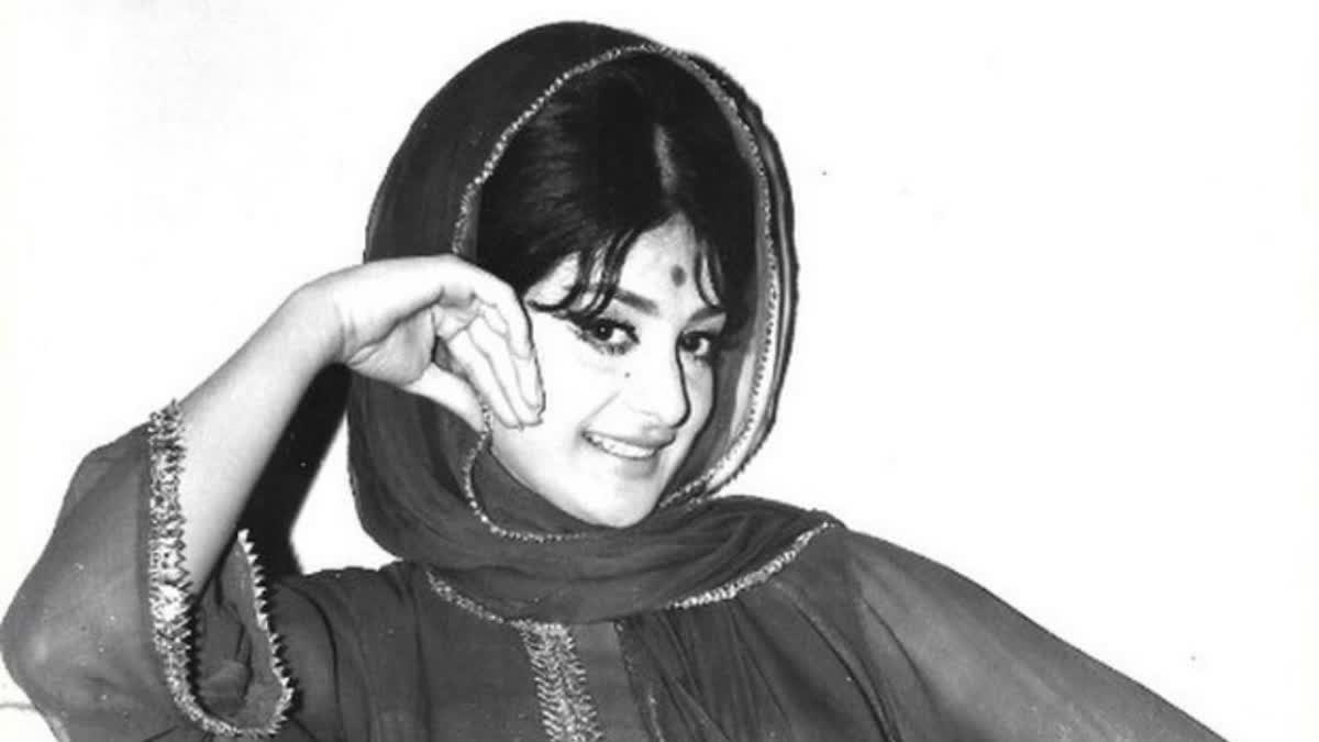 ২২ বছরের ছোট সায়রার প্রেমে পড়েছিলেন দিলীপ, কীভাবে তৈরি হয়েছিল তাঁদের ৫৫ বছরের সম্পর্ক?