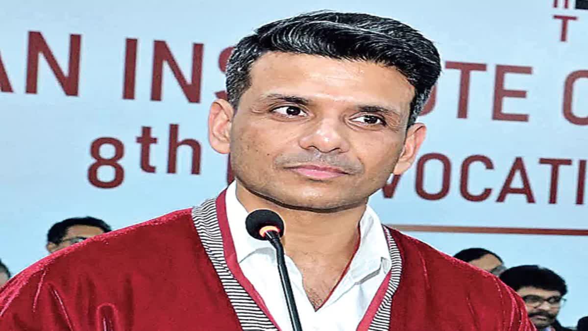 కంఫర్ట్‌ జోన్‌ నుంచి బయటకు వచ్చి కష్టపడాలి : శుభాంశు శుక్లా