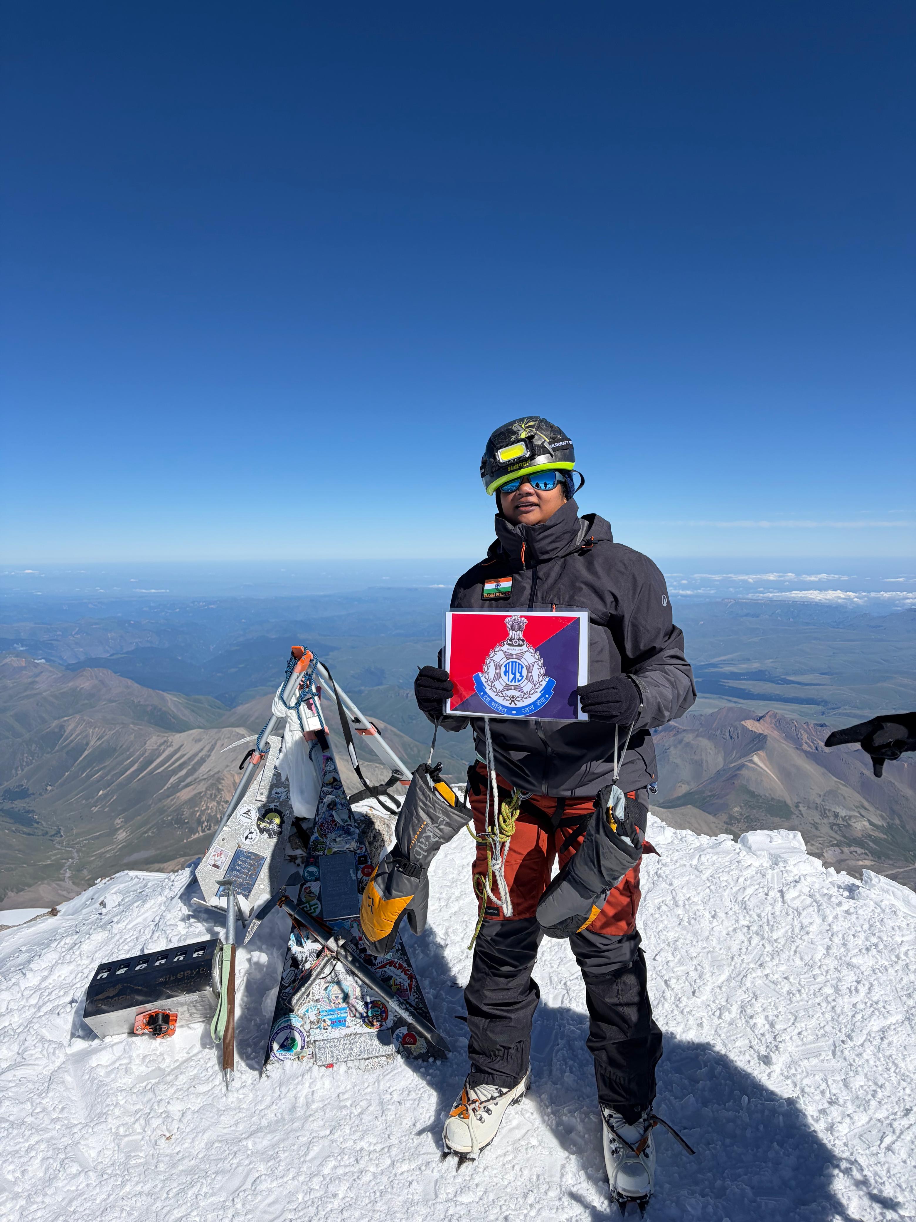 JABALPUR WOMAN MOUNT ELBRUS EUROPE