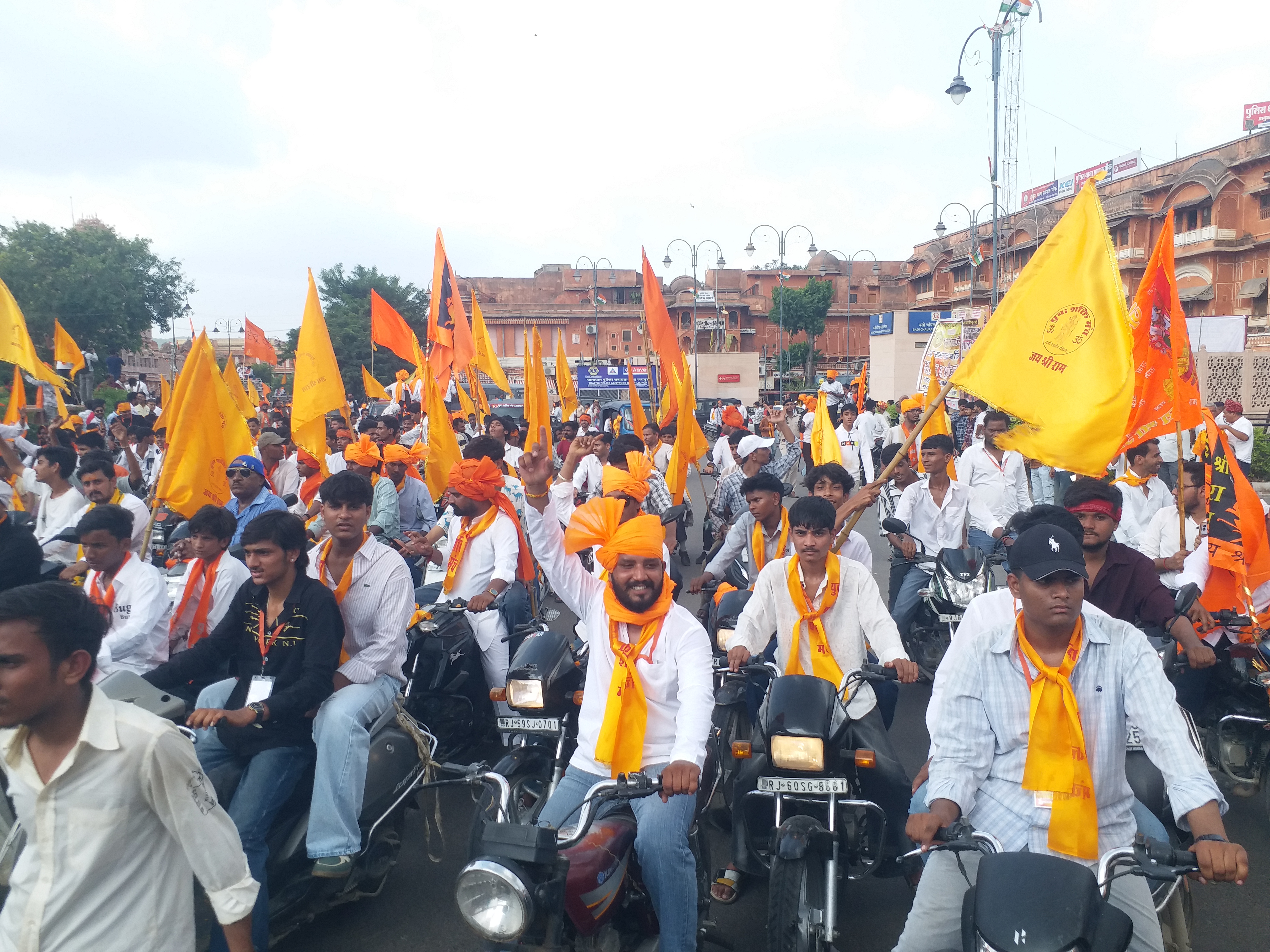 A large number of two-wheeler riders participated in the rally.