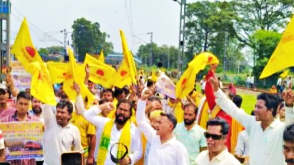 रेल रोको आंदोलन को लेकर मामला दर्ज, चक्रधरपुर आरपीएफ थाना में 500 ...
