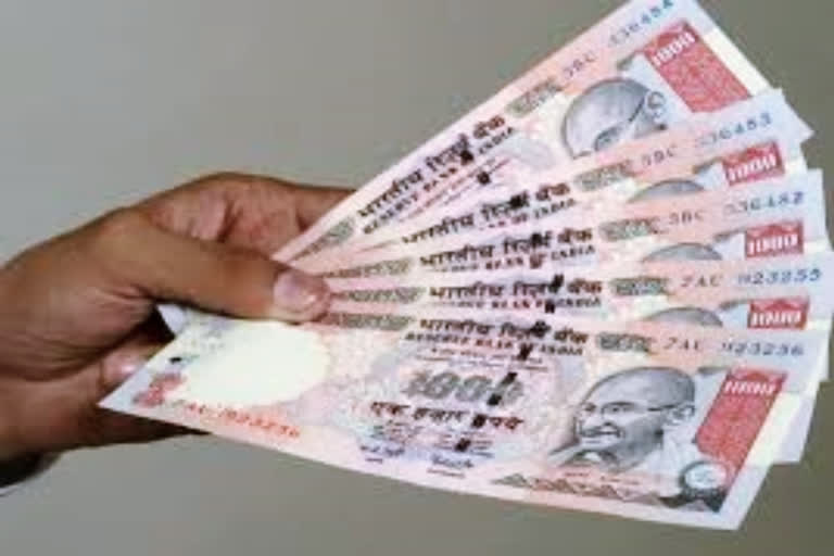 MP: Demonetised notes with face value of Rs 47 lakh seized in Gwalior; cops inform IT dept as part of probe MP: Demonetised notes with face value of Rs 47 lakh seized in Gwalior; cops inform IT dept as part of probe