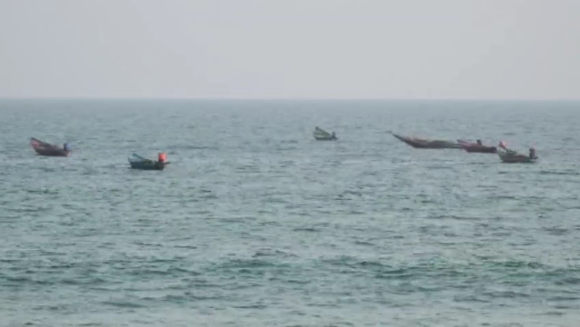 Fisherman fishing in Bay of Bengal