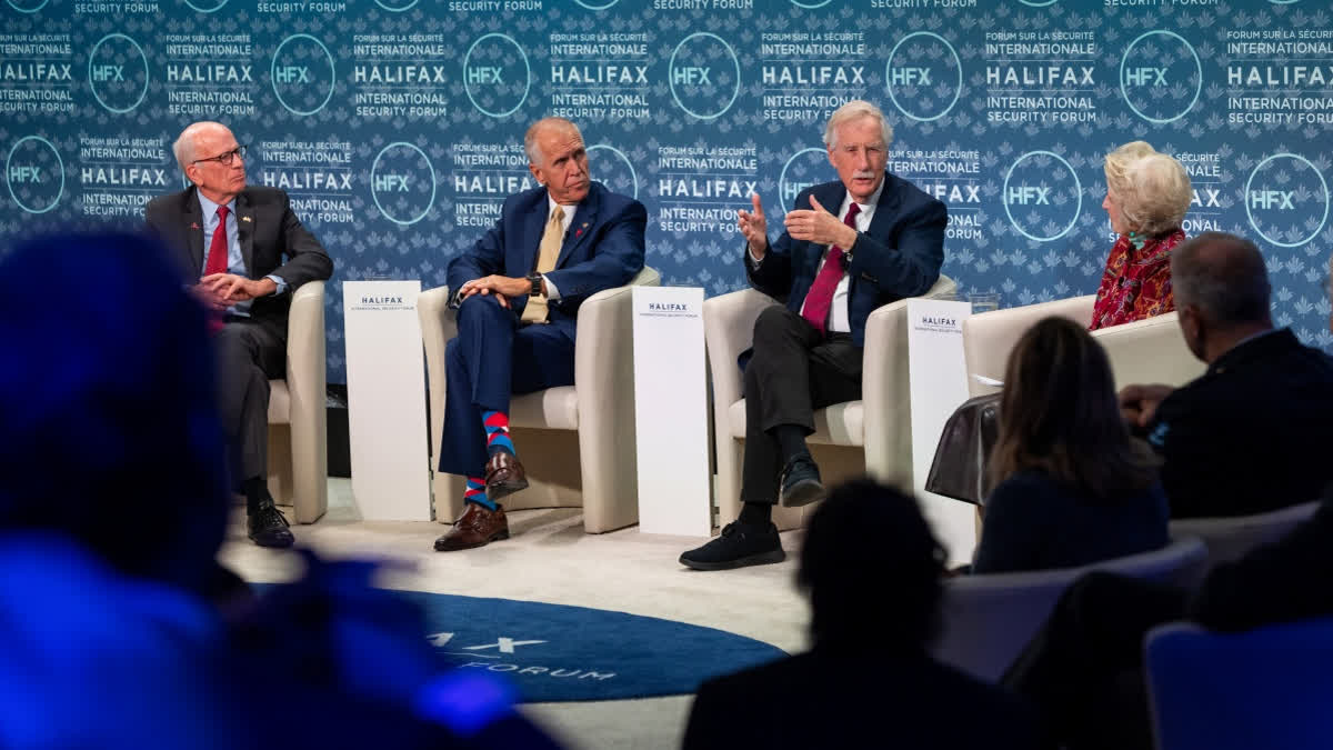 US Senators Say Rubio Told Them Trump's Ukraine Peace Plan Is Russia's 'Wish List' Senator Peter Welch, of Vermont, left to right, Senator Thom Tillis, of North Carolina, Senator Angus King, of Maine and moderator congresswoman Jane Harman, Commission on the National Defense Strategy, United States, take part in the Halifax International Security Forum, Saturday, Nov. 22, 2025.