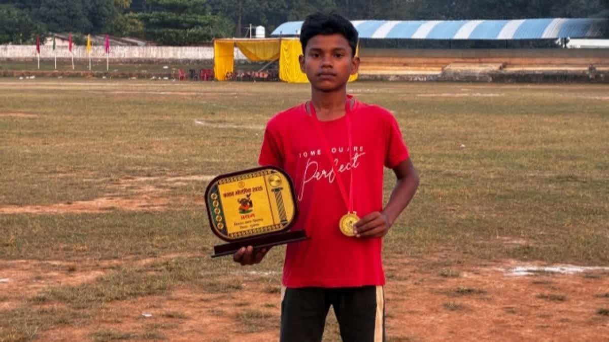 A 14-year-old student of Class IX died while playing football at Chhindgarh area of Sukma district on Sunday morning.