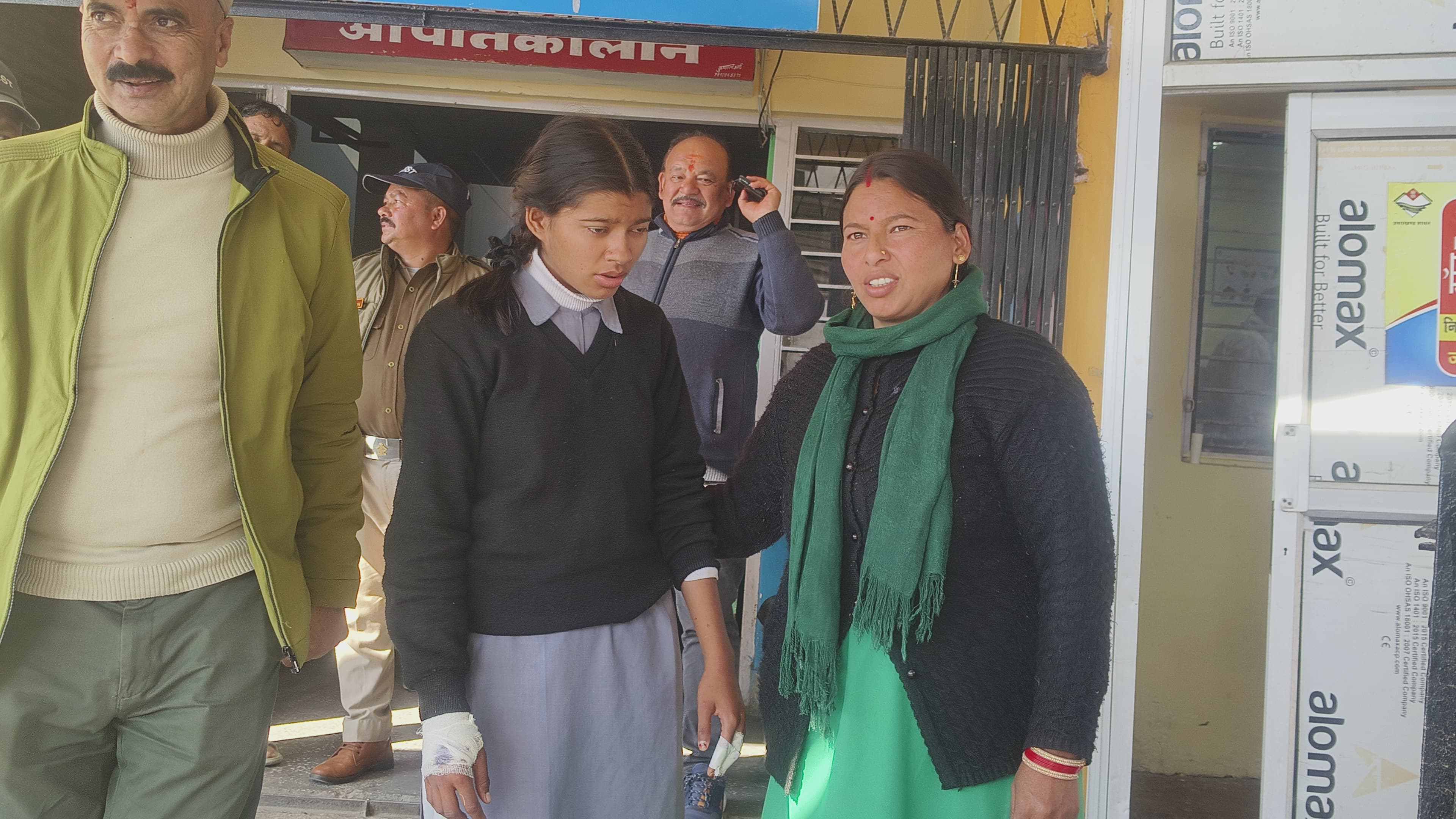 CHAMOLI GOPESHWAR BEAR ATTACK