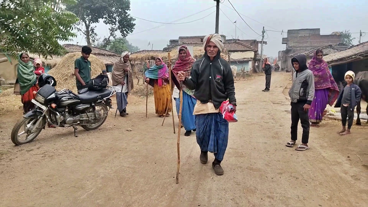 Pokhariya Village People Suffering From Hunchback Disease