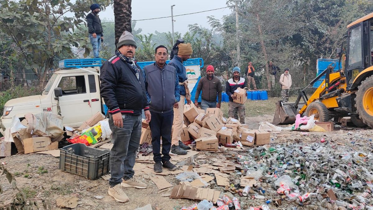 Liquor Destroyed In Jamui