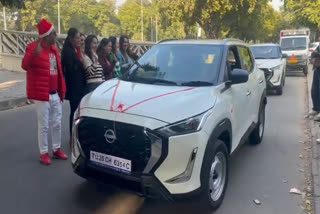 Chandigarh industrialist MK Bhatia gave free cars to his employees on Christmas