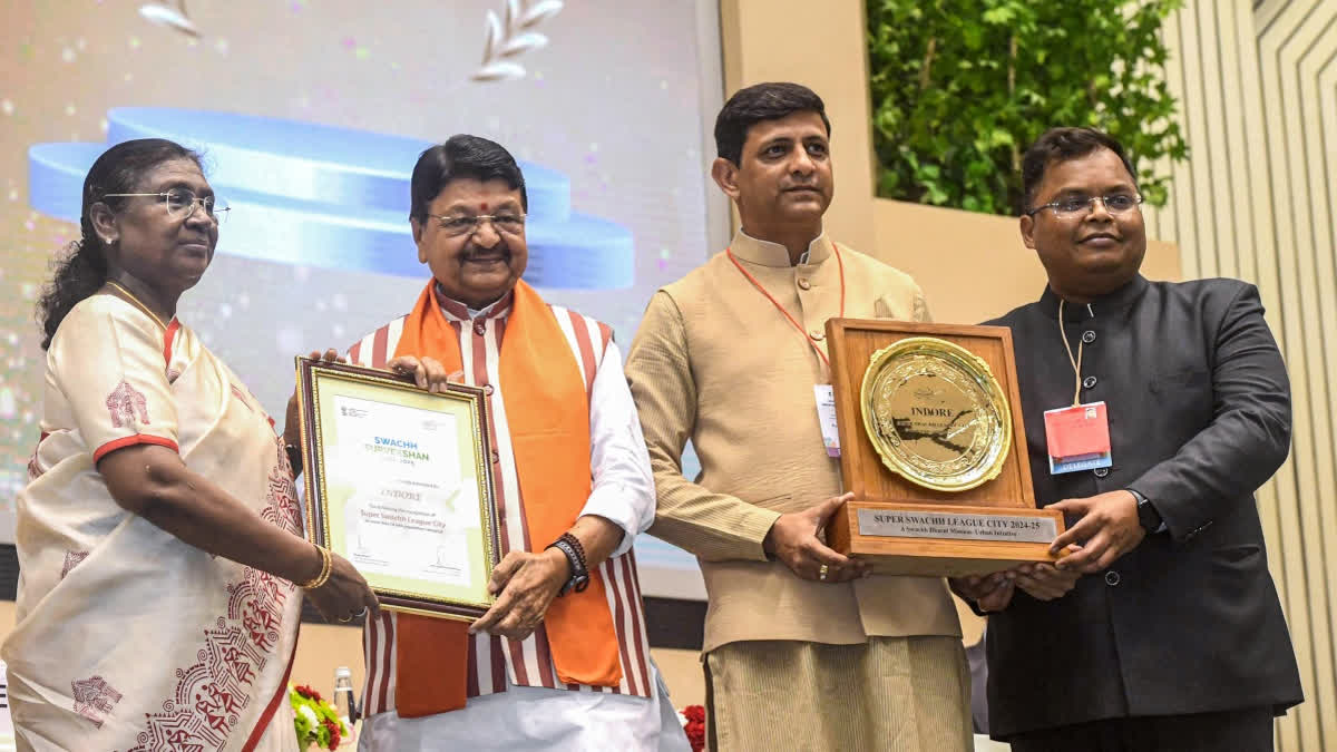The Performance Delusion: India's City Rankings Paradox President Droupadi Murmu, presents Indore with the Super Swachh League City during the Swachh Survekshan 2024-25 Awards organized by the Ministry of Housing and Urban Affairs, at Vigyan Bhagwan in New Delhi