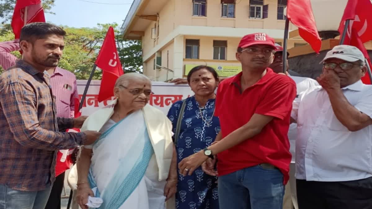 Anjalitai Mahabaleshwarkar passes away