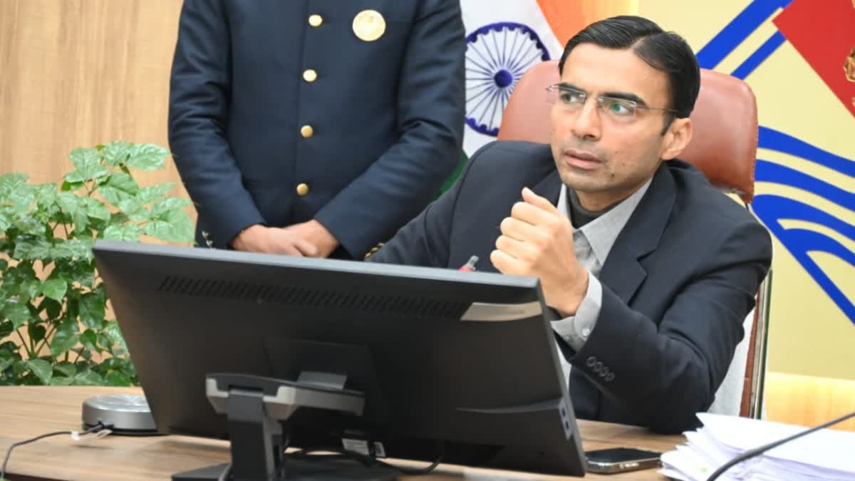 Dehradun DM savin Bansal